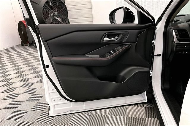 New 2026 Everest White Pearl Nissan Rock Creek image 26