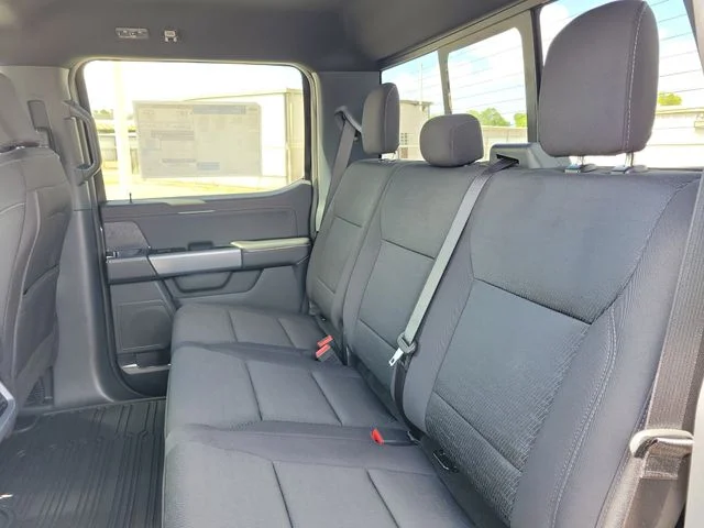 New 2026 Carbonized Gray Metallic Ford XLT image 9