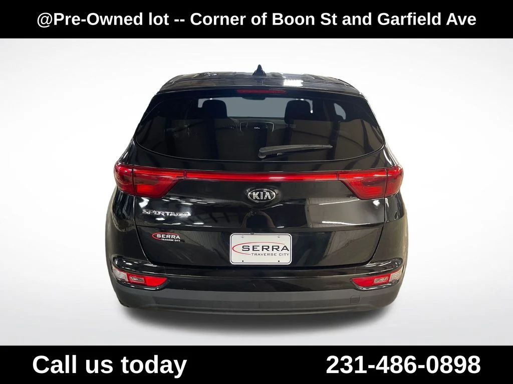 Used 2017 Red Kia LX image 4
