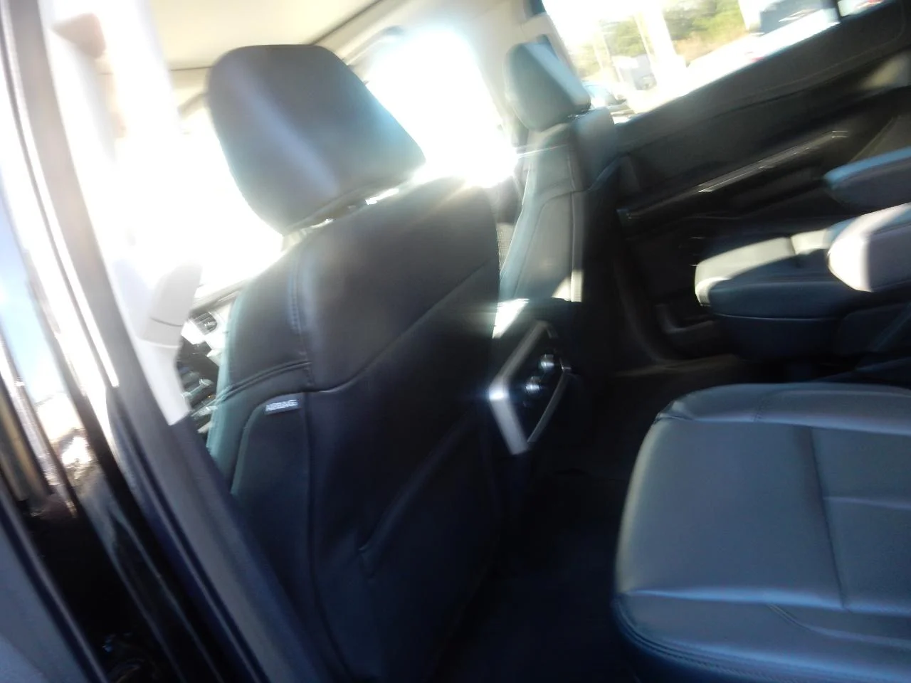 New 2022 Black Ford XLT 4X2 image 28