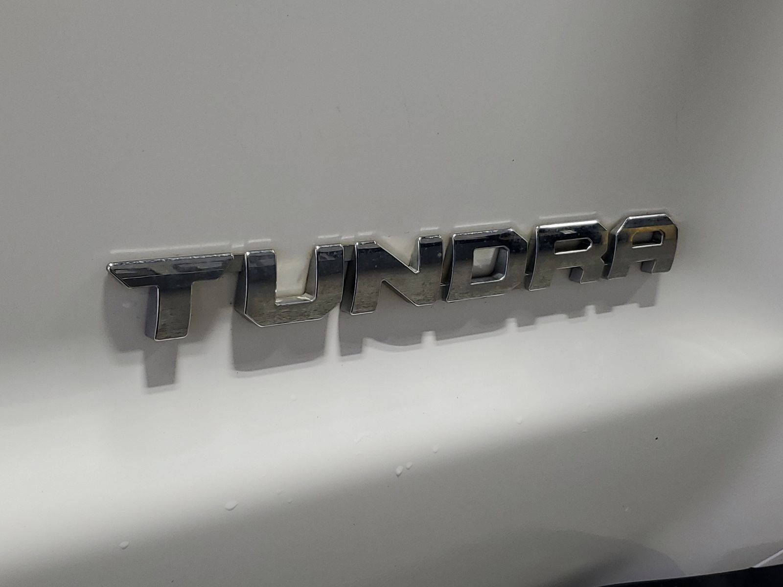 Used 2019 White Toyota SR5 image 6