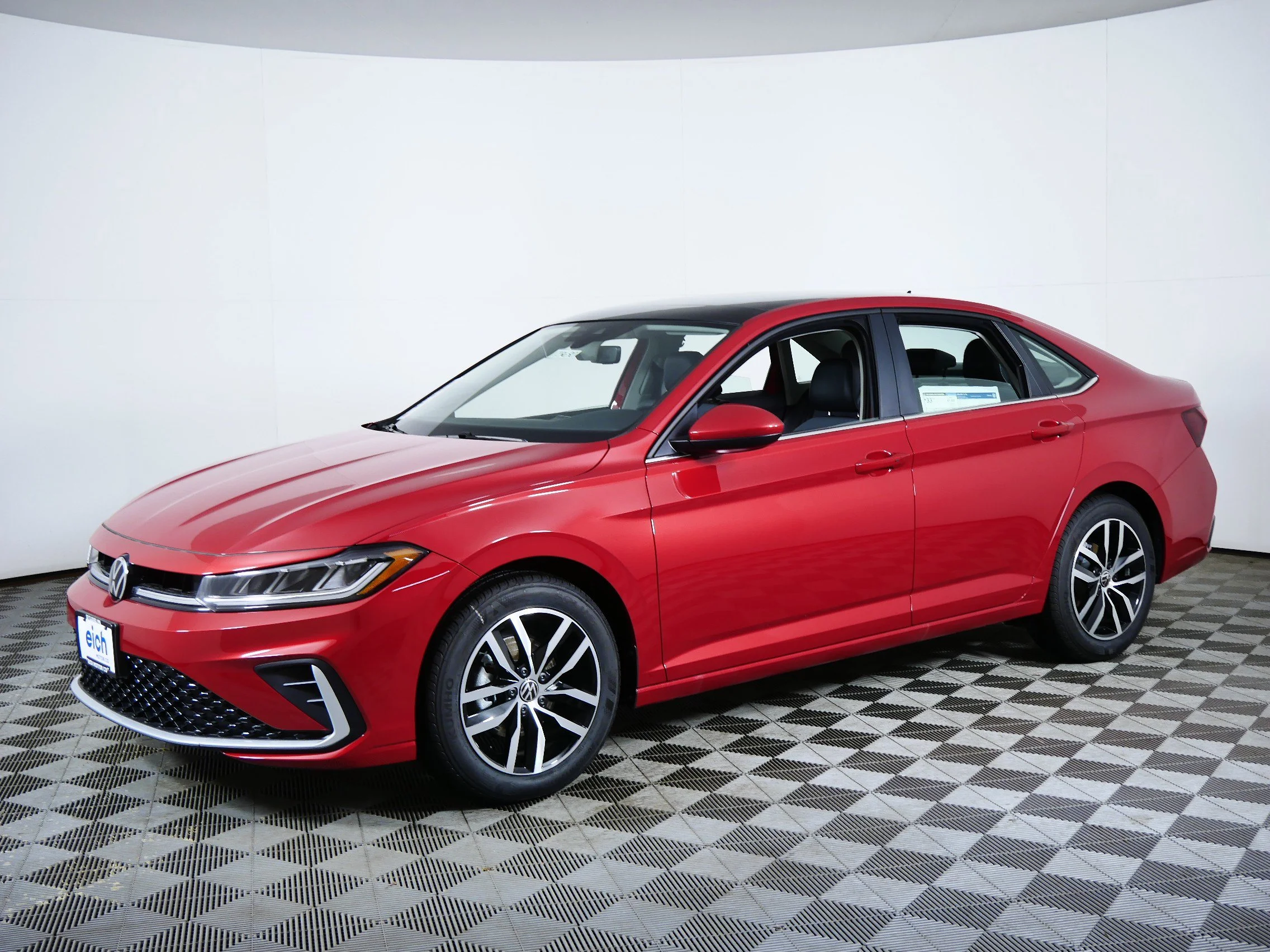 New 2026 KINGS RED MET W Volkswagen SE image 3