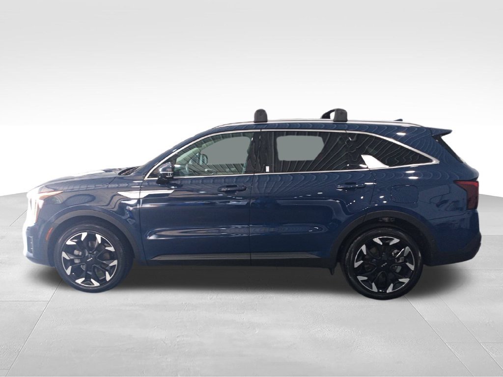 Used 2025 Black Kia SX image 2