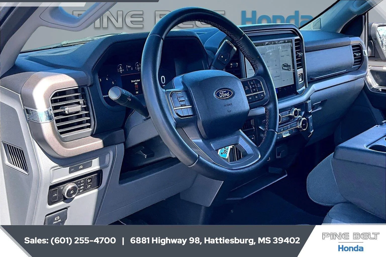 Used 2025 Iconic Silver Ford XLT image 12