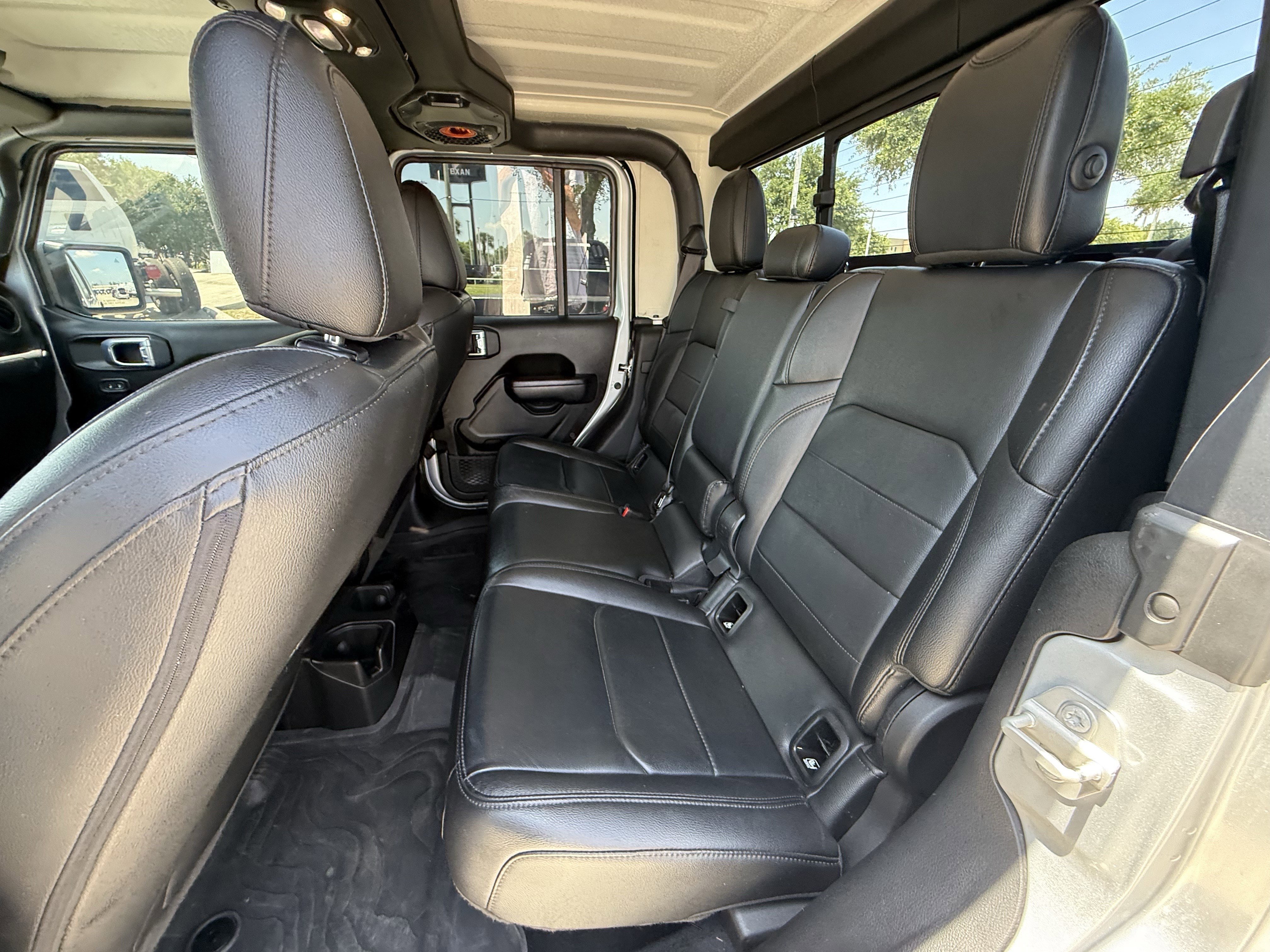 Used 2023 Silver Zynith Clearcoat Jeep Texas Trail image 28