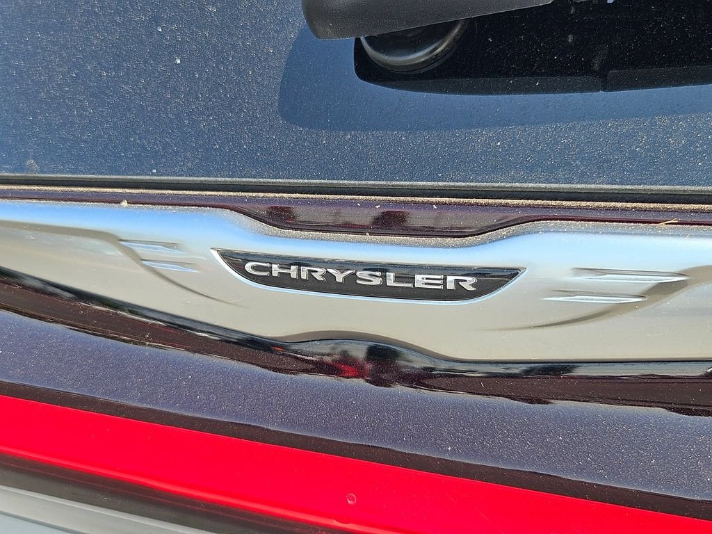 New 2026 Silver Mist Clear-Coat Exterior Paint Chrysler Select image 33