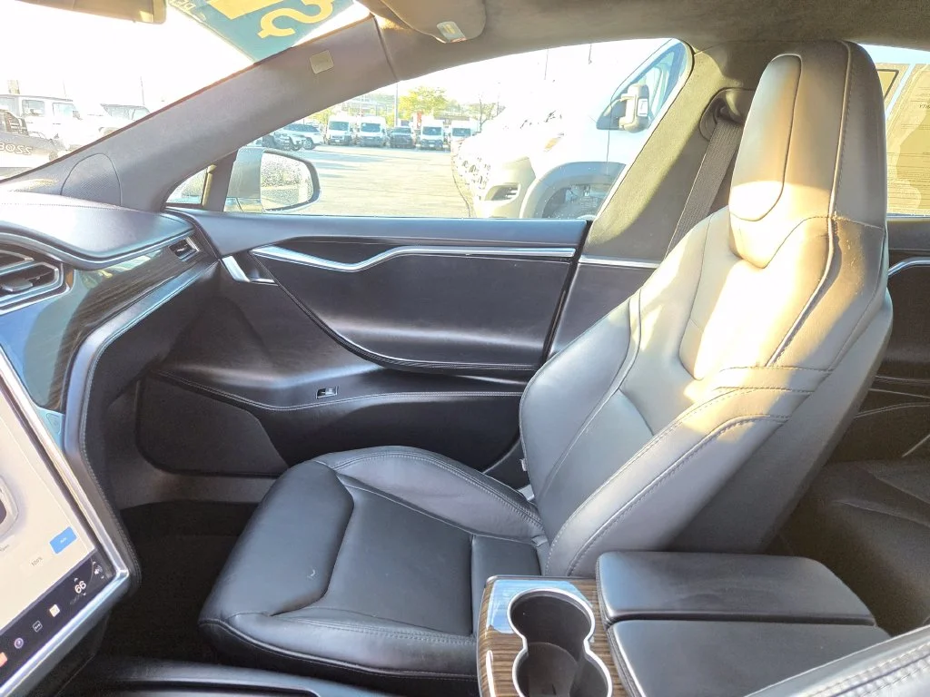 Used 2016 Gold Tesla 90D image 22