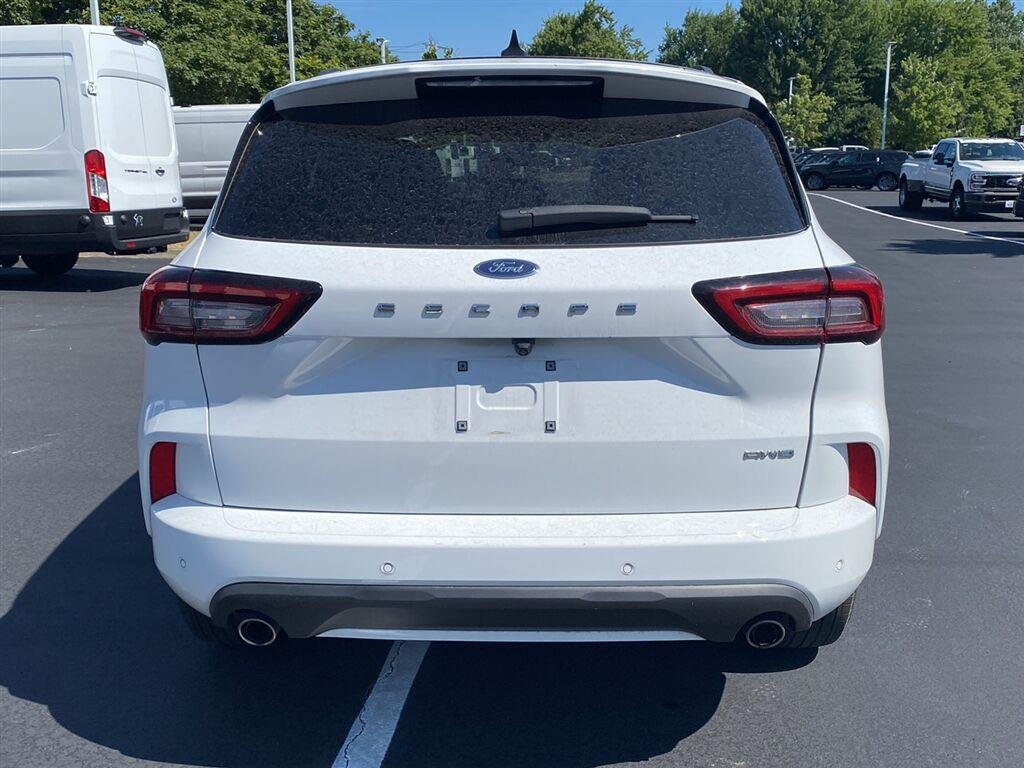 Used 2023 Oxford White Ford ST-Line image 10