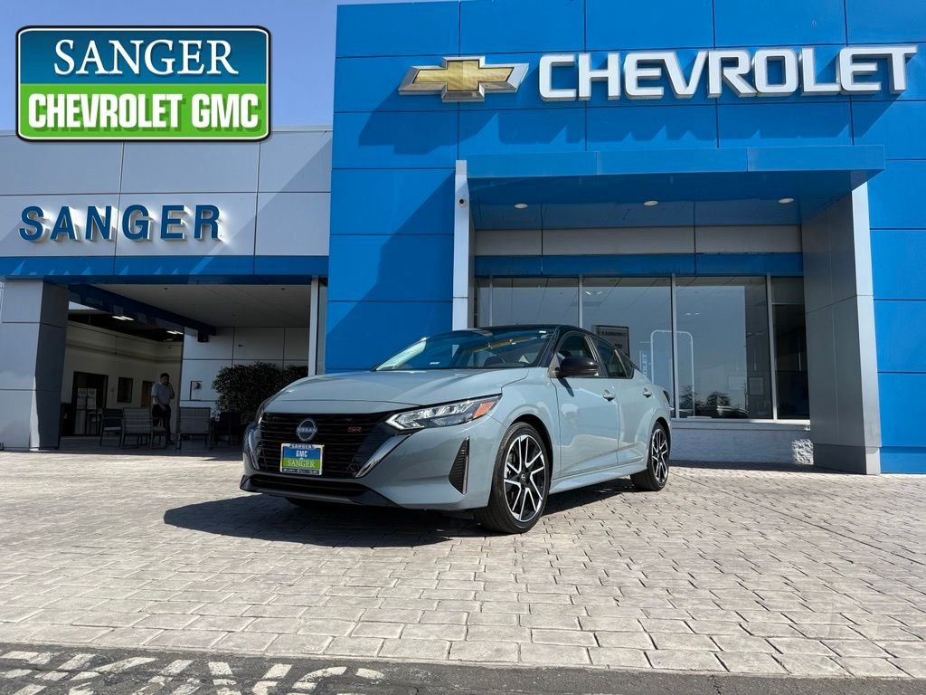 2025 Nissan Sentra SR CVT's photo