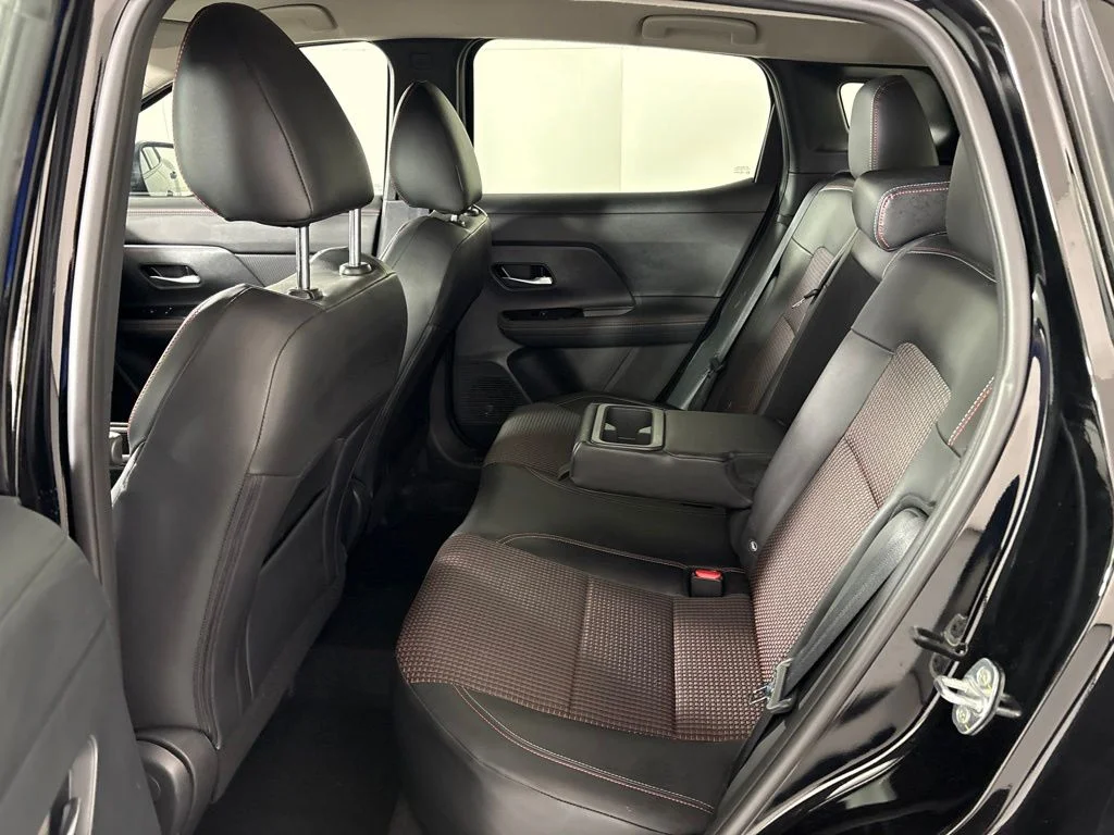 Used 2025 Black Nissan SR image 23