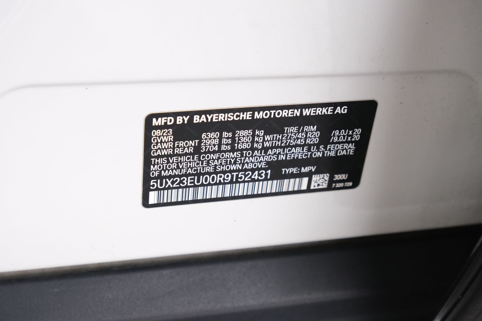Used 2024 Alpine White BMW xDrive40i image 32