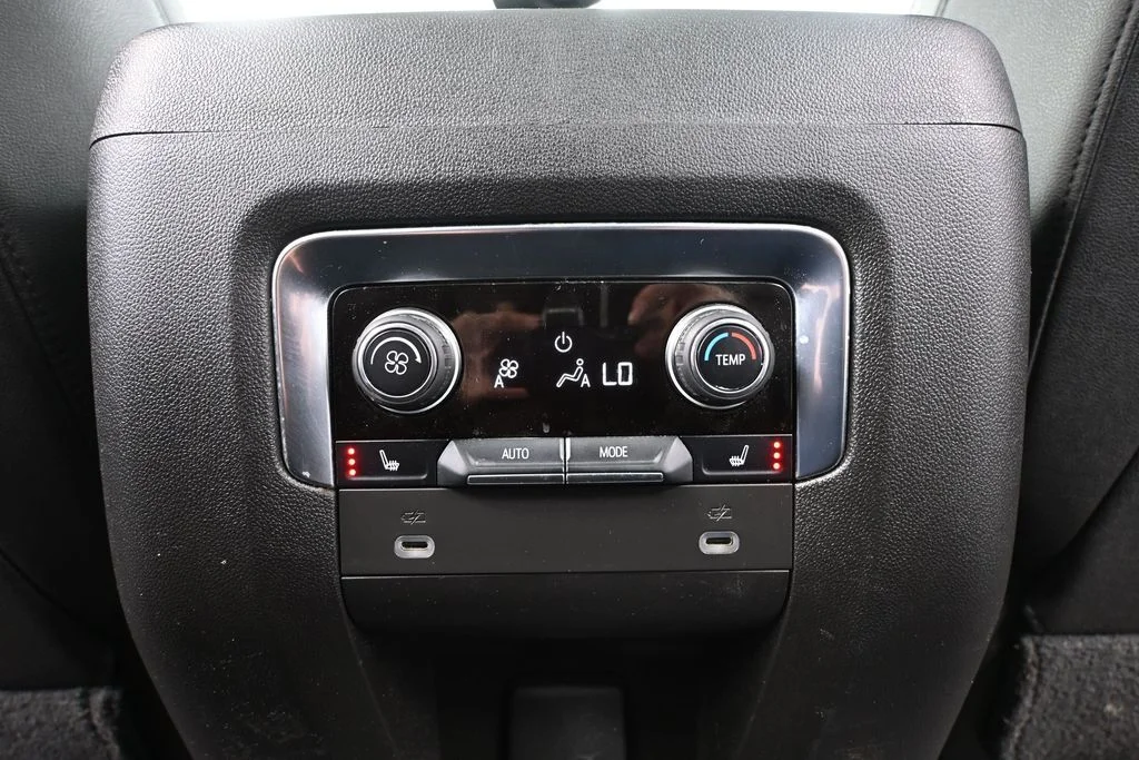 Used 2021 White Chevrolet High Country image 48