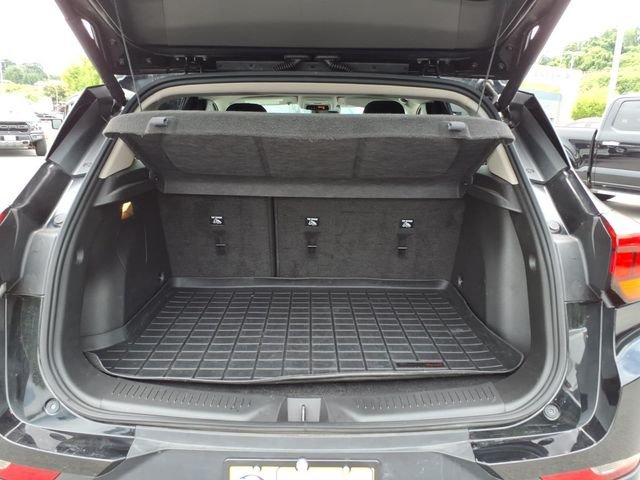 Used 2022 Black Buick Select image 12