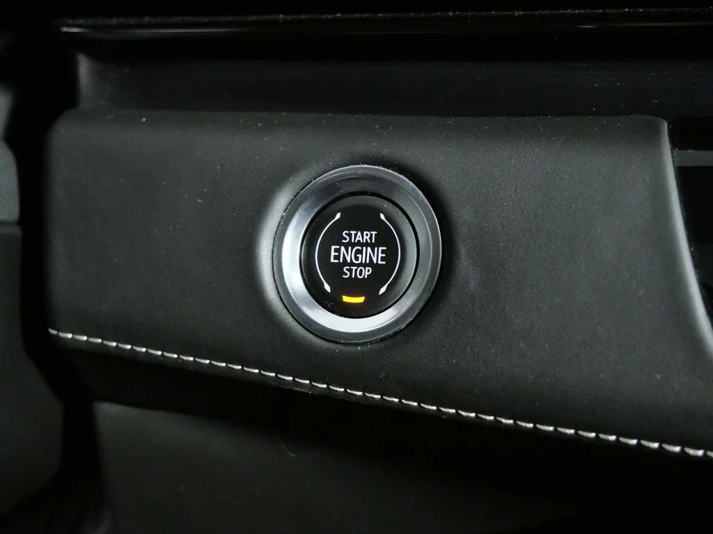 Used 2021 Red Cadillac Sport Platinum image 27