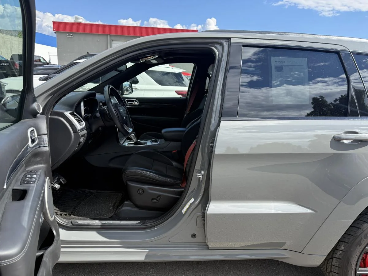 Used 2019 Grey Jeep SRT image 12
