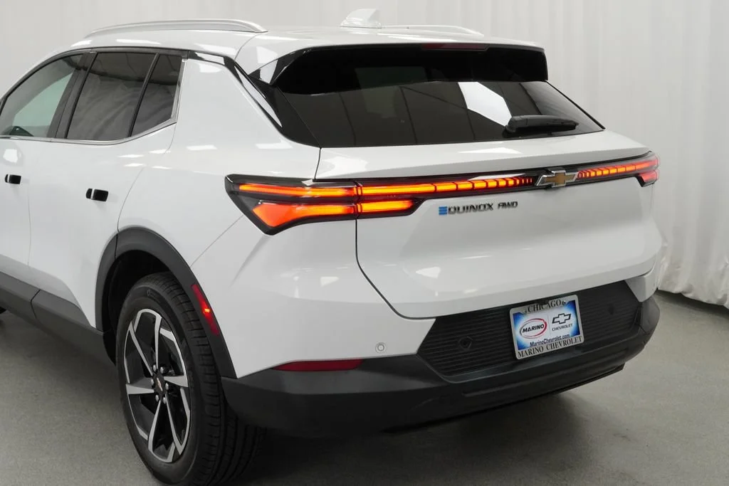 New 2026 Summit White Chevrolet LT image 36