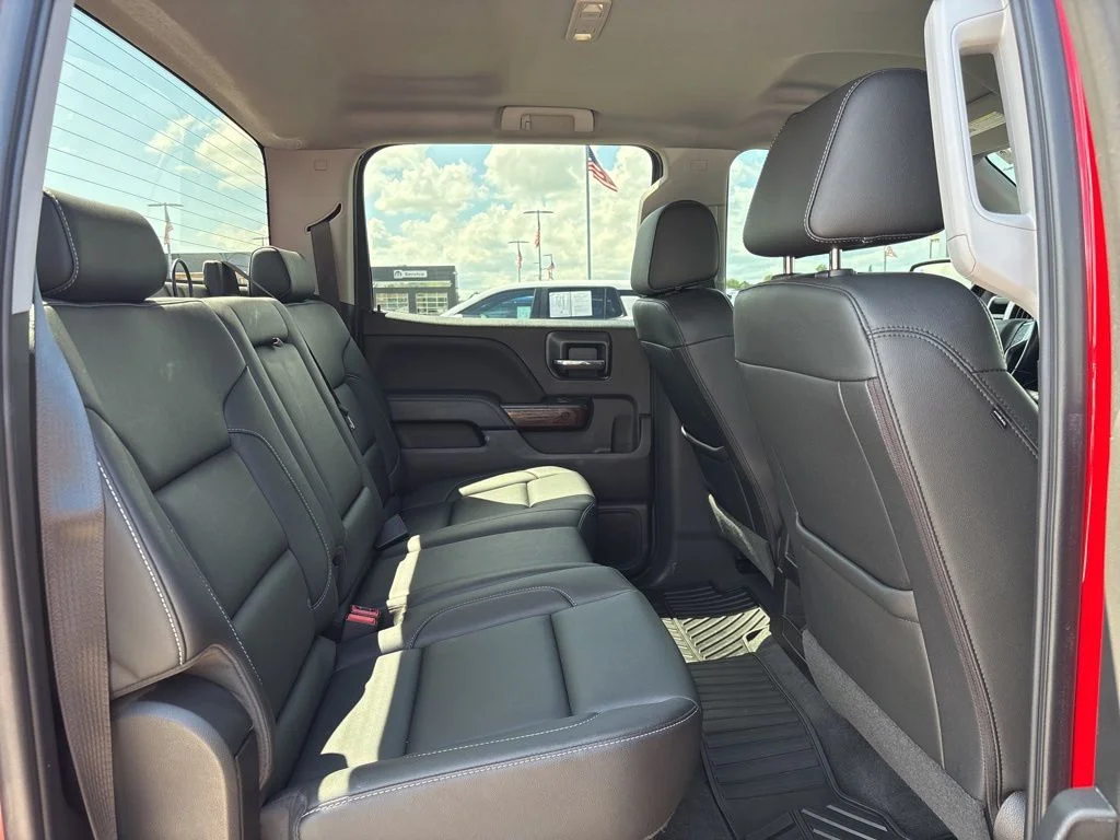 Used 2018 Cardinal Red GMC SLT image 13