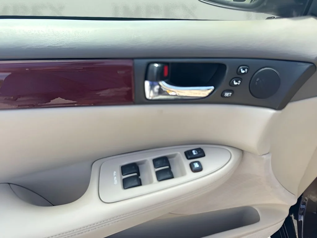 Used 2002 Red Lexus 300 image 24