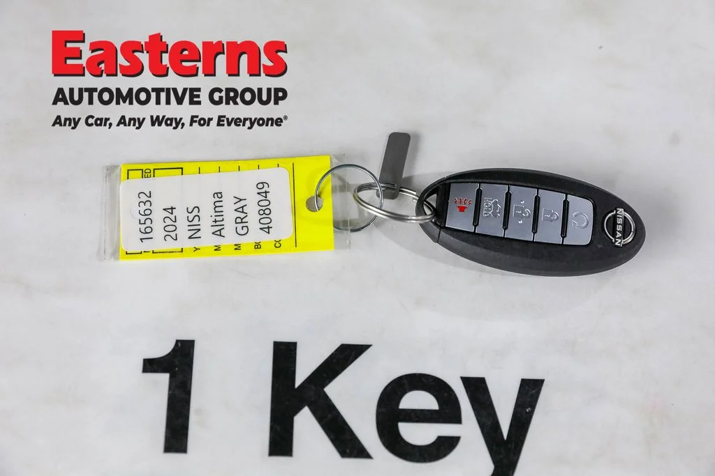 Used 2024 Gray Nissan 2.5 SR image 21