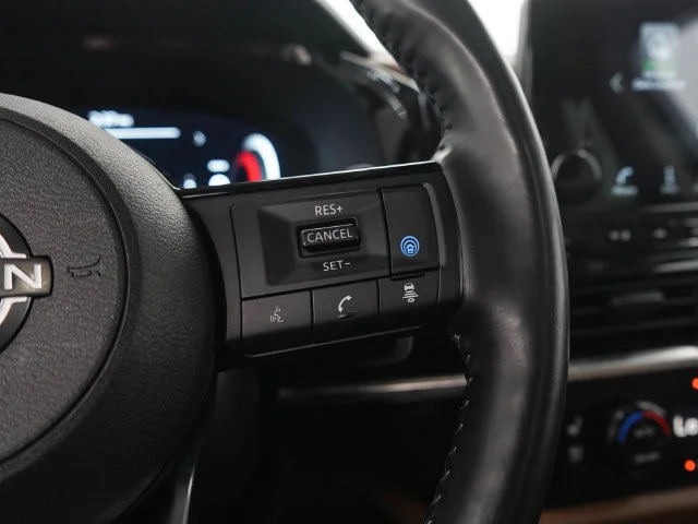 Used 2024  Nissan Platinum image 27