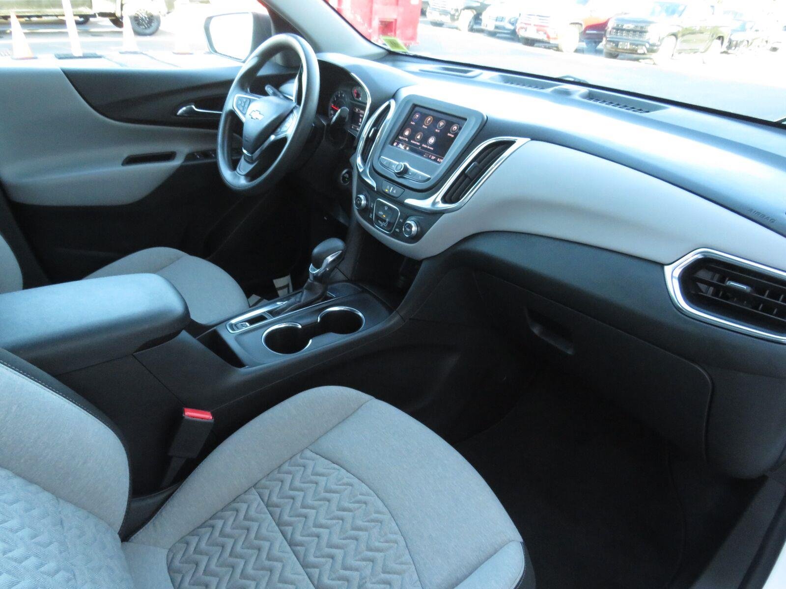 Used 2024 Summit White Chevrolet LS image 27