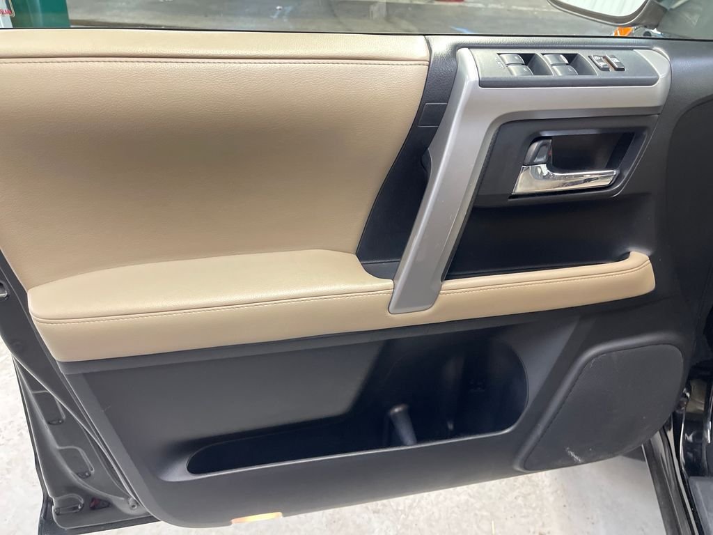 Used 2017 Black Toyota SR5 Premium image 15