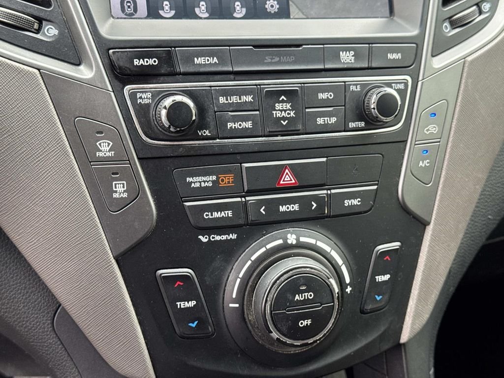 Used 2018 Black Hyundai 2.4 Base image 15