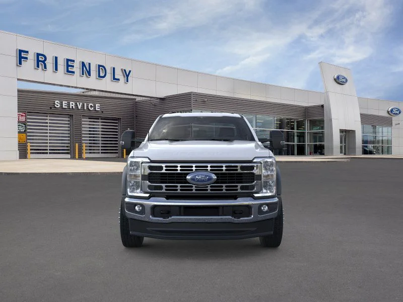 New 2025 Oxford White Ford F-550® XL image 34