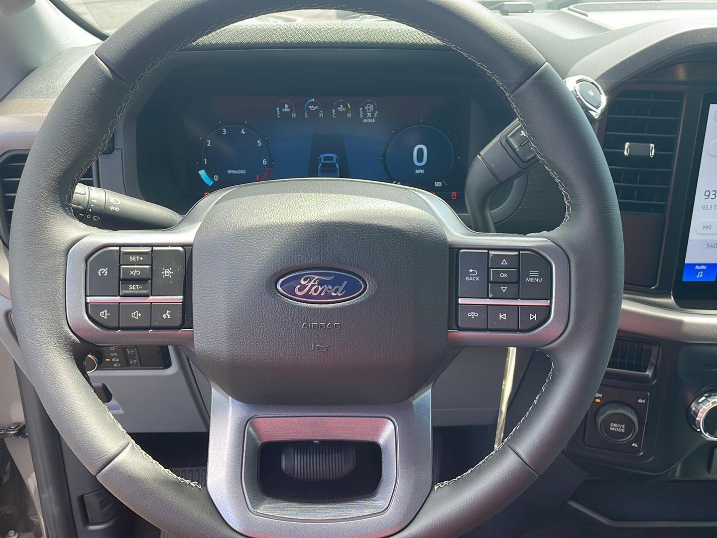 New 2026 Marsh Gray Ford XLT image 15