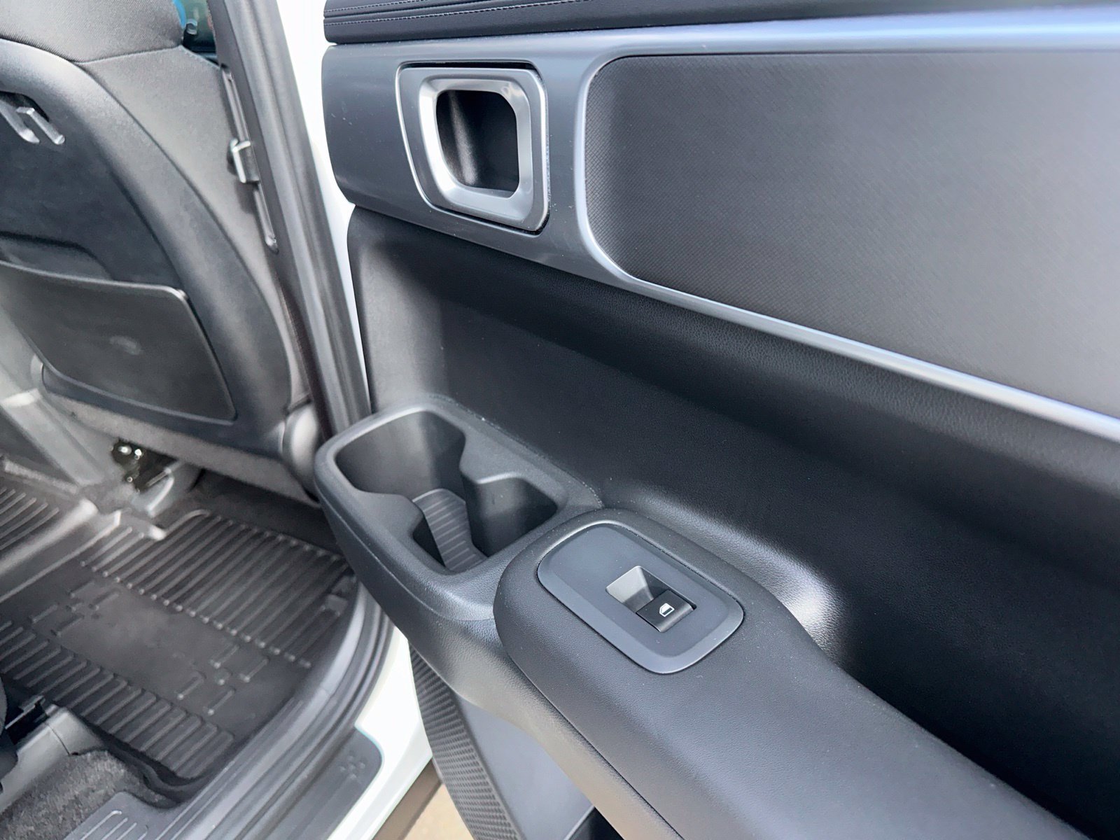 Certified Used 2026 White Hyundai SE image 34