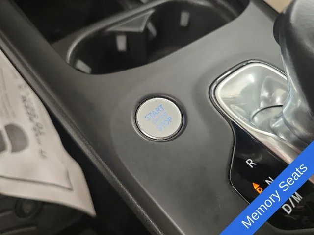 Used 2019 Black INFINITI ESSENTIAL image 29