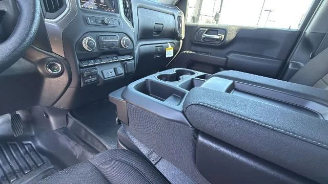 2026 GMC Sierra 3500 Chassis Cab Pro - Photo 13