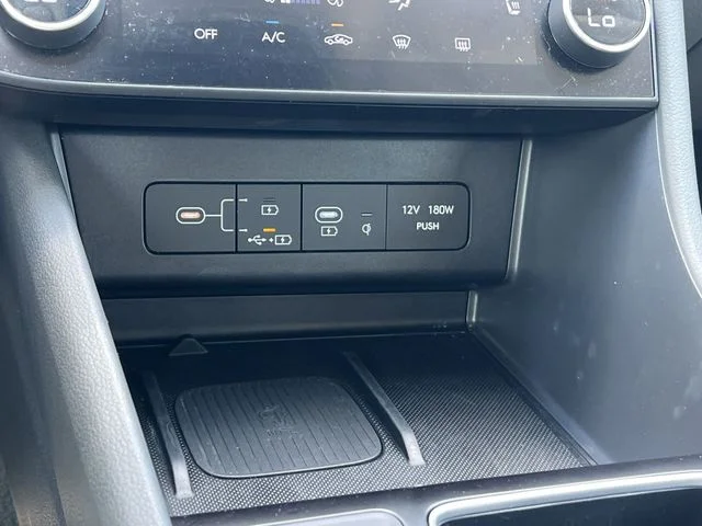 Used 2025 Blue Hyundai SEL image 21