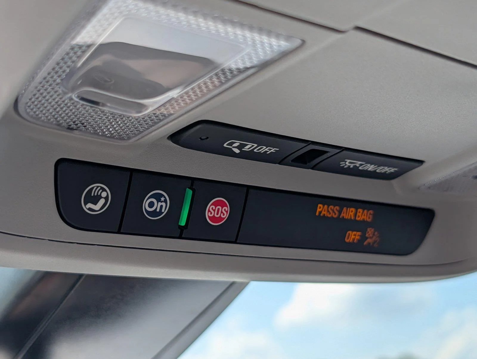 Used 2025 Summit White Chevrolet 2LT image 26
