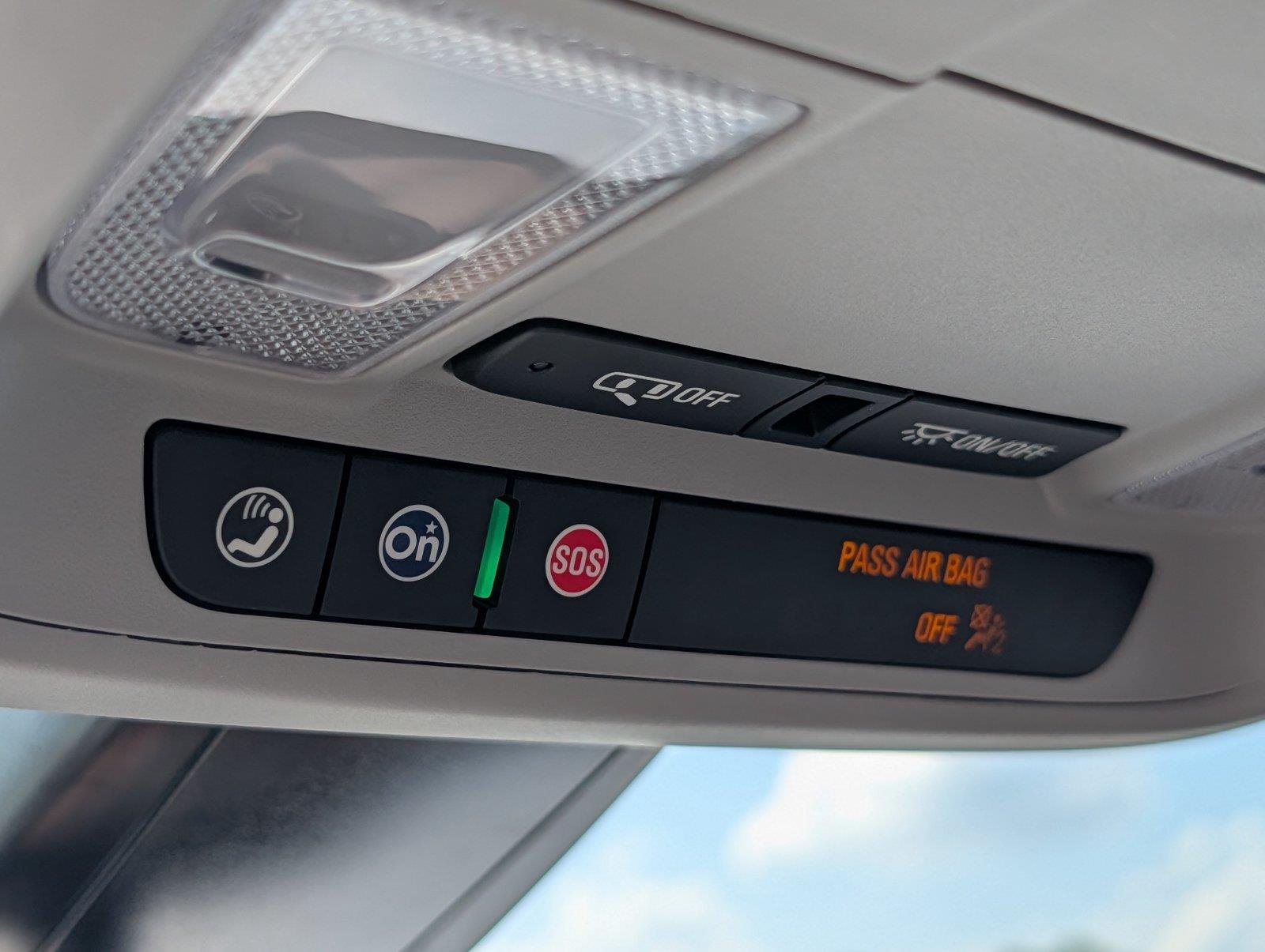 Used 2025 Summit White Chevrolet 2LT image 26