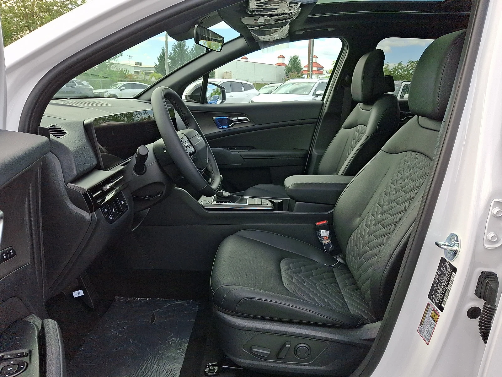 New 2027 White Kia X-Line image 13