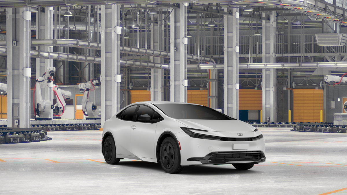 New 2027 Wind Chill Pearl Toyota LE image 15