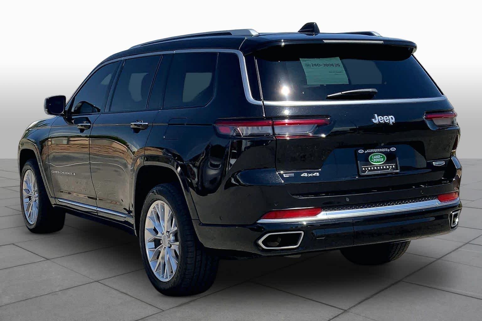 Used 2021 Diamond Black Crystal Pearlcoat Jeep Summit image 11