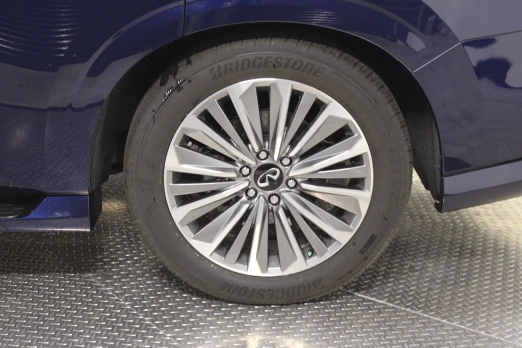 New 2025 GRAND BLUE INFINITI LUXE image 16