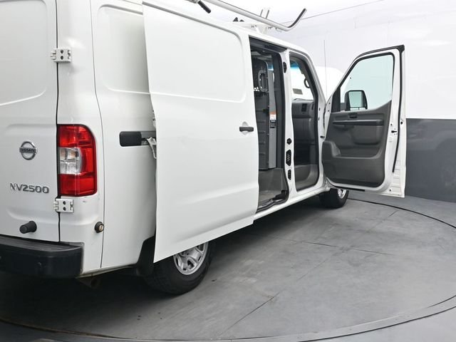 Used 2021 White Nissan SV image 47