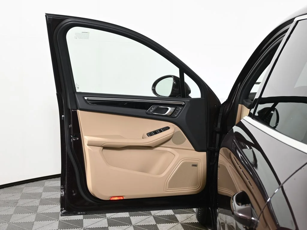 Used 2026 Brown Porsche  image 32