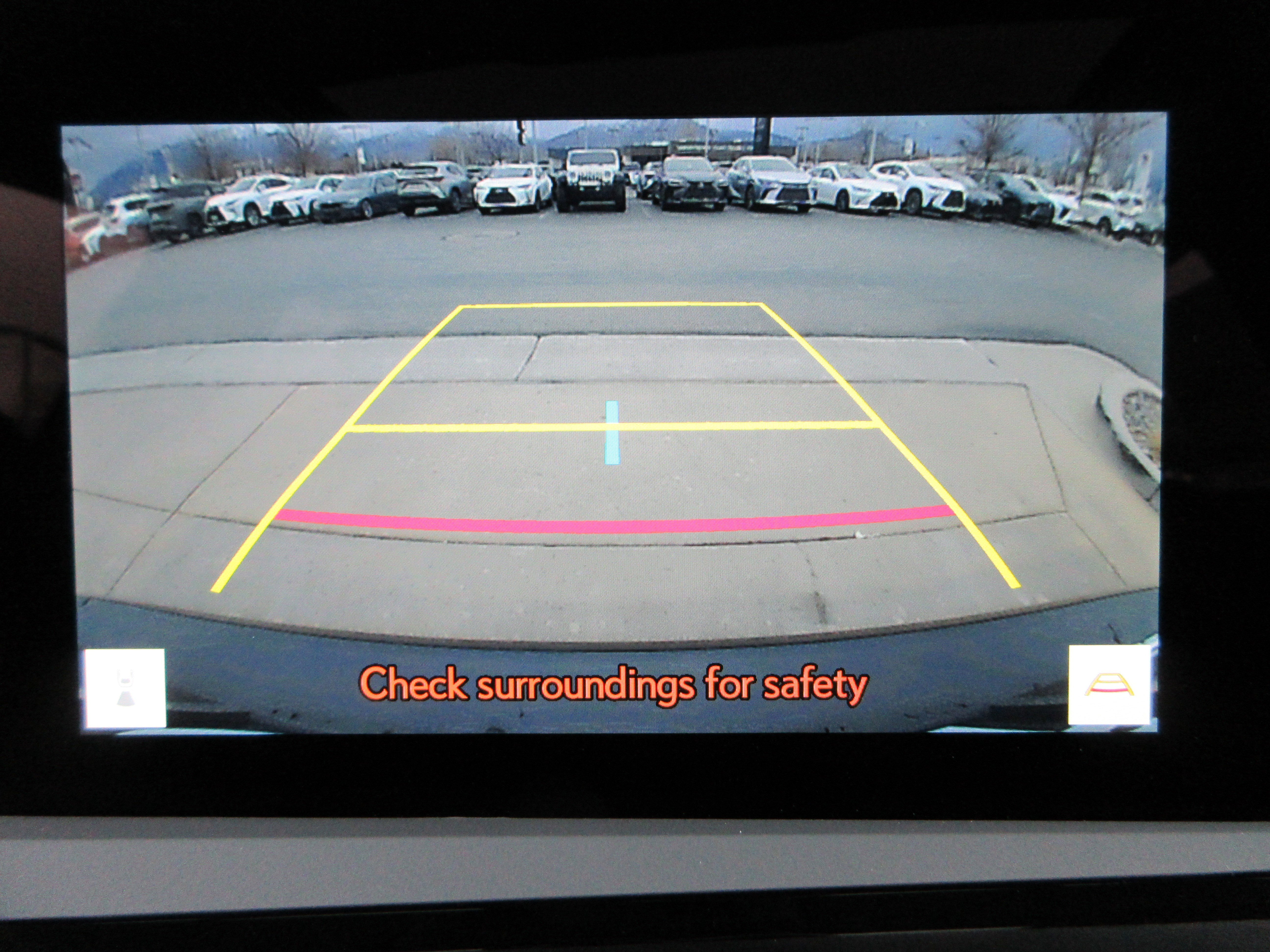 2025 Lexus ES 350 - Photo 41