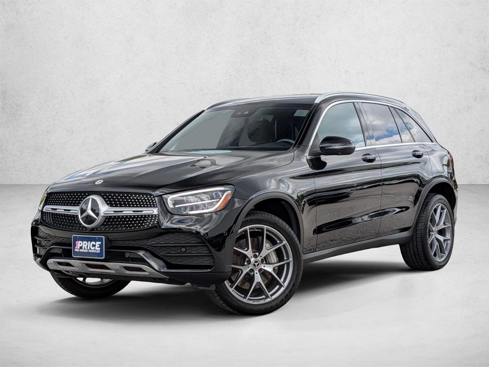 Used 2022 Obsidian Black Metallic Mercedes-Benz GLC 300 image 1