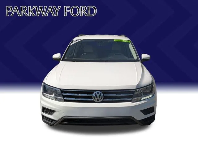 Used 2021  Volkswagen 2.0T SE image 2