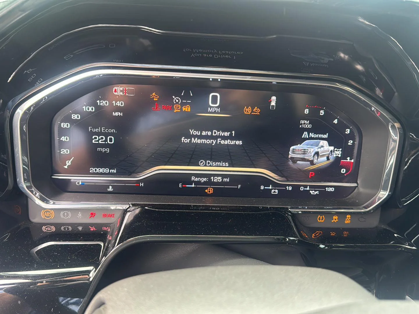 Used 2025 Onyx Black GMC SLT image 9