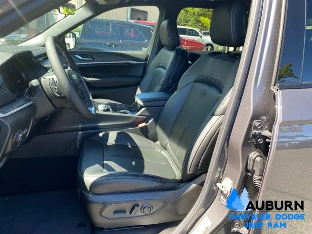 New 2026 Baltic Gray Metallic Clearcoat Jeep Limited image 34