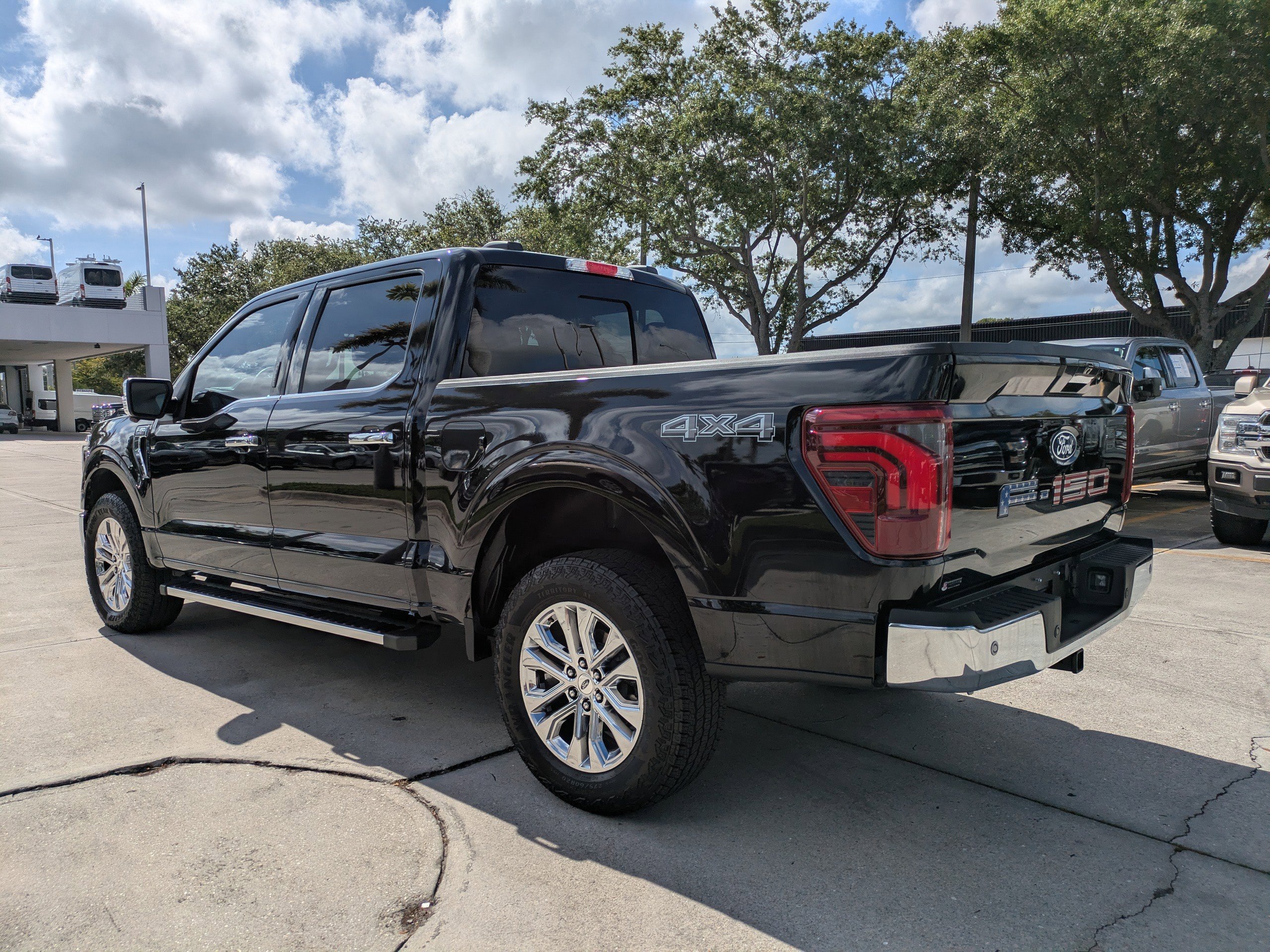 Used 2024 Black Metallic Ford LARIAT image 6
