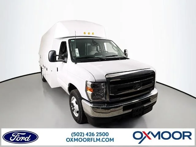New 2026 Oxford White Ford E-350 SRW image 28
