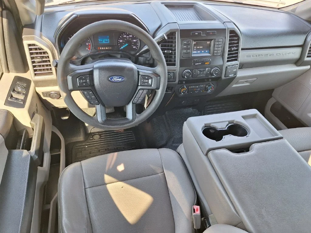 Used 2019 Oxford White Ford XL image 9