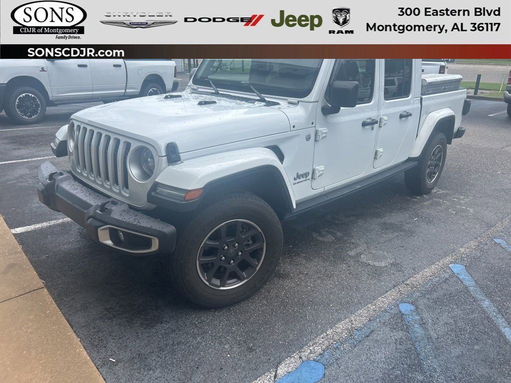 2023 Jeep Gladiator Overland's photo
